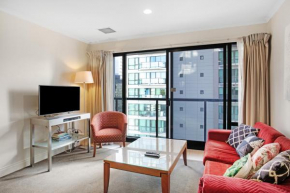 City Hideaway 1 BR Apt with Pool and Gym